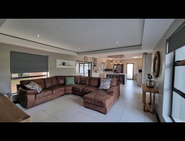 4 BEDROOM PROPERTY TO RENT IN MIDSTREAM RIDGE